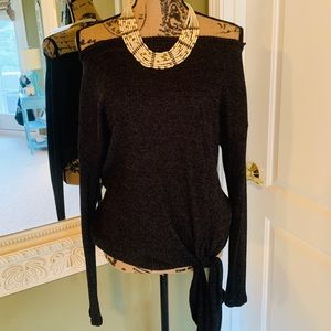 Sweater tie on the side